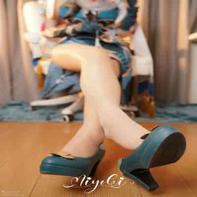 [铃木美咲(Misaki Suzuki)] 美脚的赐福 阮•梅