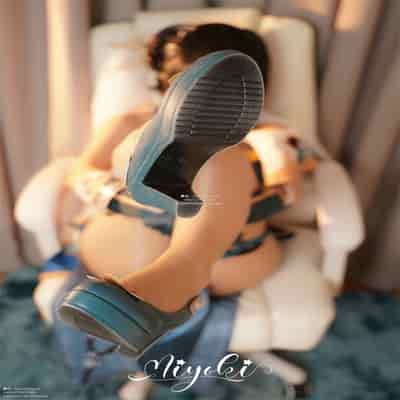 [铃木美咲(Misaki Suzuki)] 美脚的赐福 阮•梅